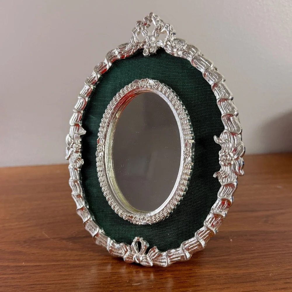 Vintage Emerald Green Silver Ribbon Oval Picture Frame Made in Taiwan R.O.C.